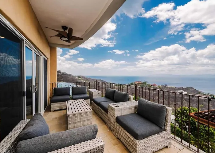 Ocean & Mountain Views Pool In Ferienhaus